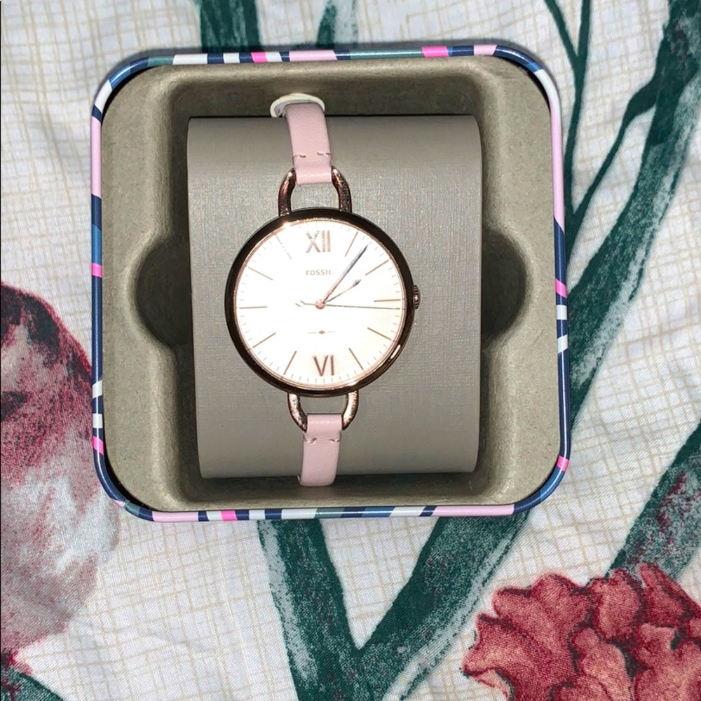 FOSSIL WATCH